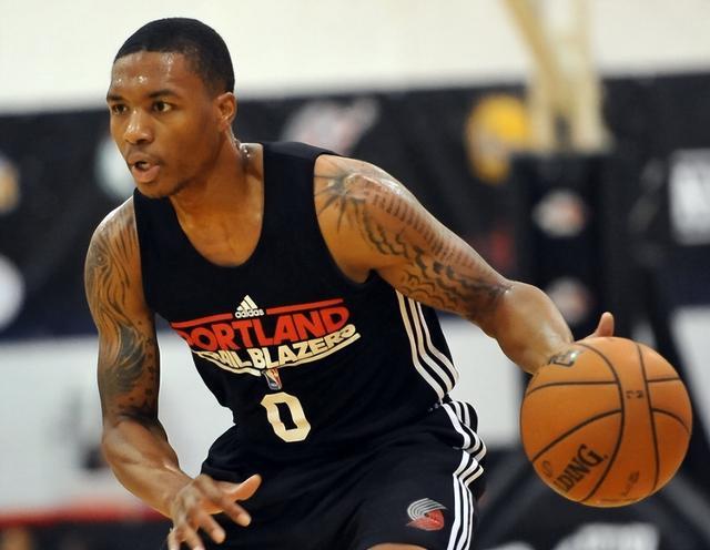 詹姆斯在进 詹姆斯在进